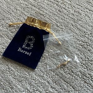 Gold plated; Plastic Pepper Pendant